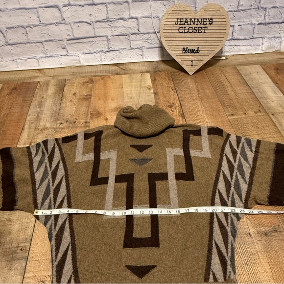 Lauren Ralph Lauren Lambswool Aztec Slouchy Dolman Sleeve Cowl Neck Top - M - Picture 8 of 11